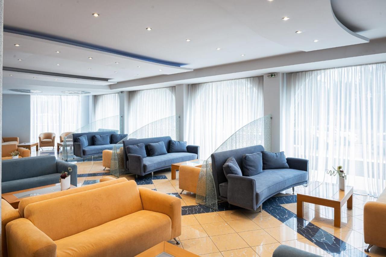 אתונה Kreoli Suites Glyfada מראה חיצוני תמונה