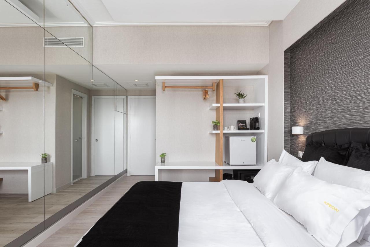 אתונה Kreoli Suites Glyfada מראה חיצוני תמונה